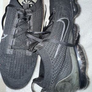 Nike Mens vapormax size 10.5 black on black